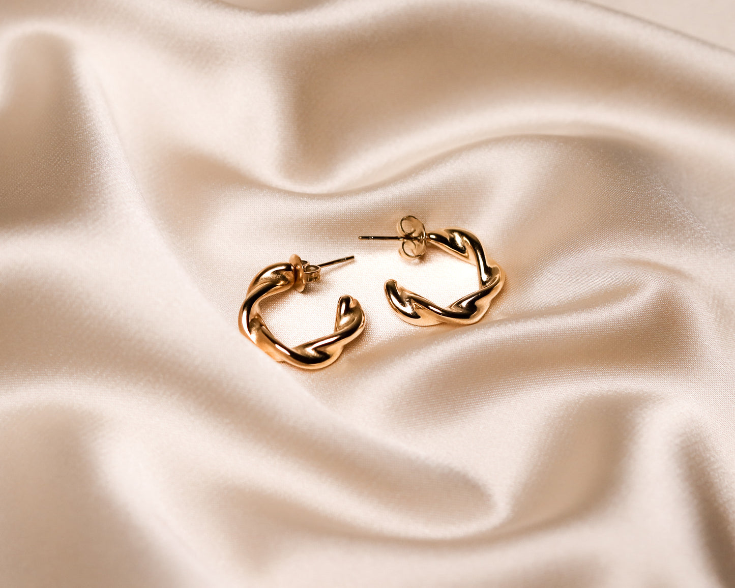 Wave Hoops